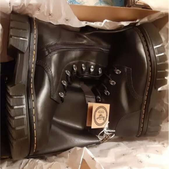COSPLAY RARE Dr. Martens 22-Eye All Leather Thigh-high Platform Boots Size11 NIB - Picture 13 of 13